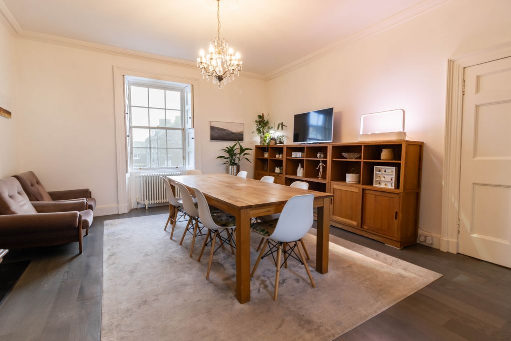 Property photo 3 of 31 Dining Room