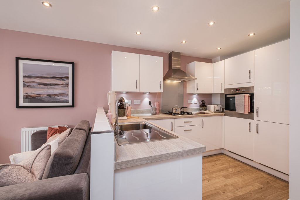 Property photo 1 of 9 Greenwood Kitchen