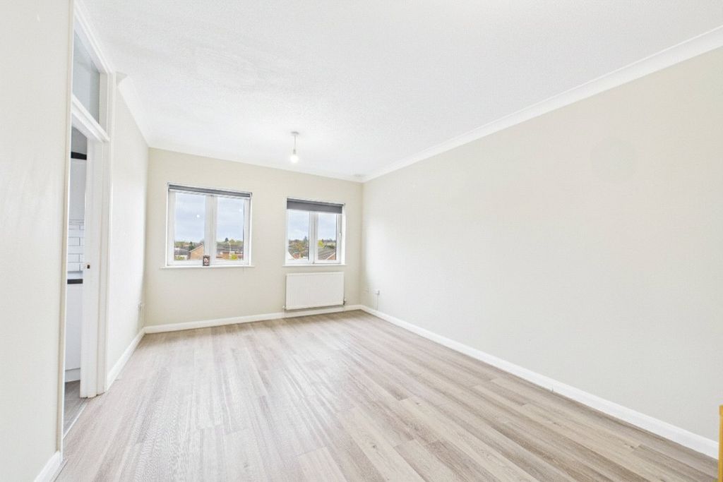 Property photo 2 of 7 Picture No. 14