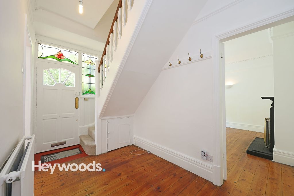 Property photo 3 of 40