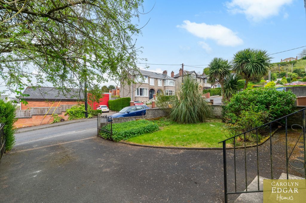 Property photo 3 of 33 014