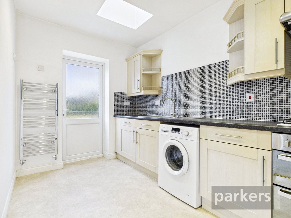 Property photo 2 of 14 Kitchen