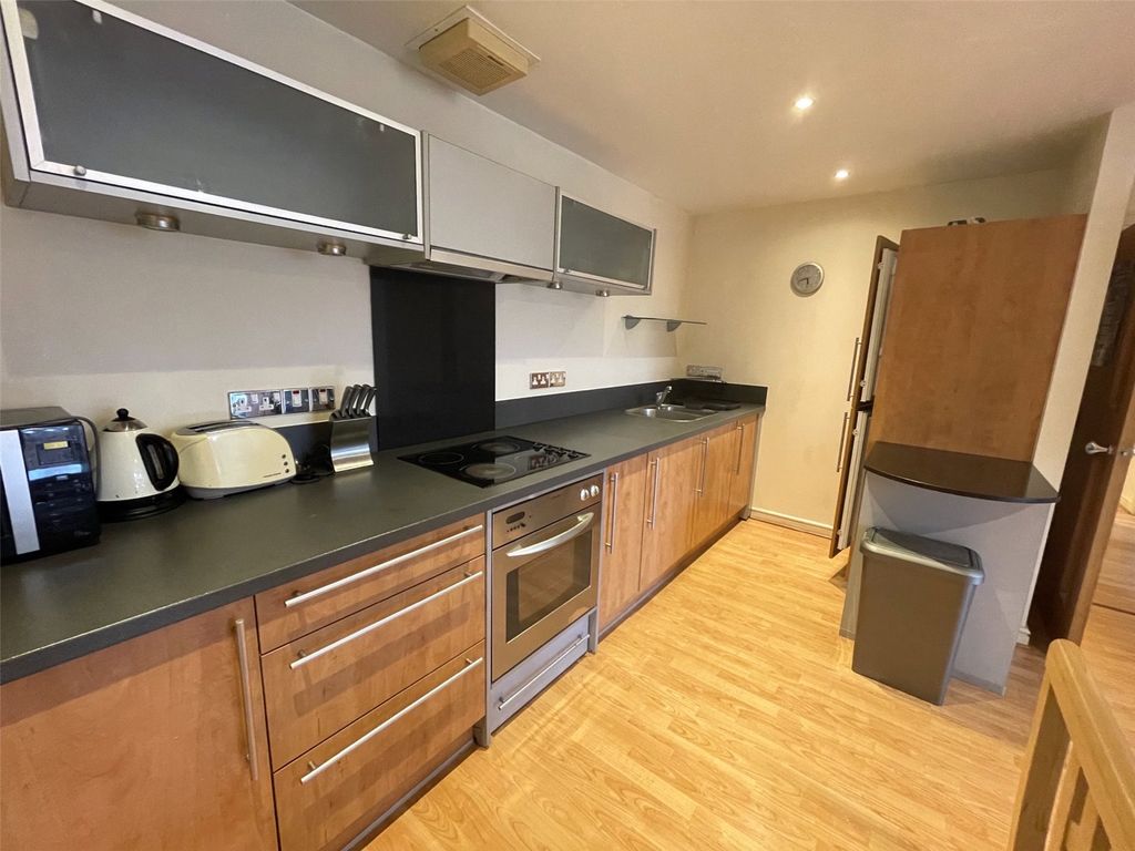 Property photo 3 of 10 Picture No. 05
