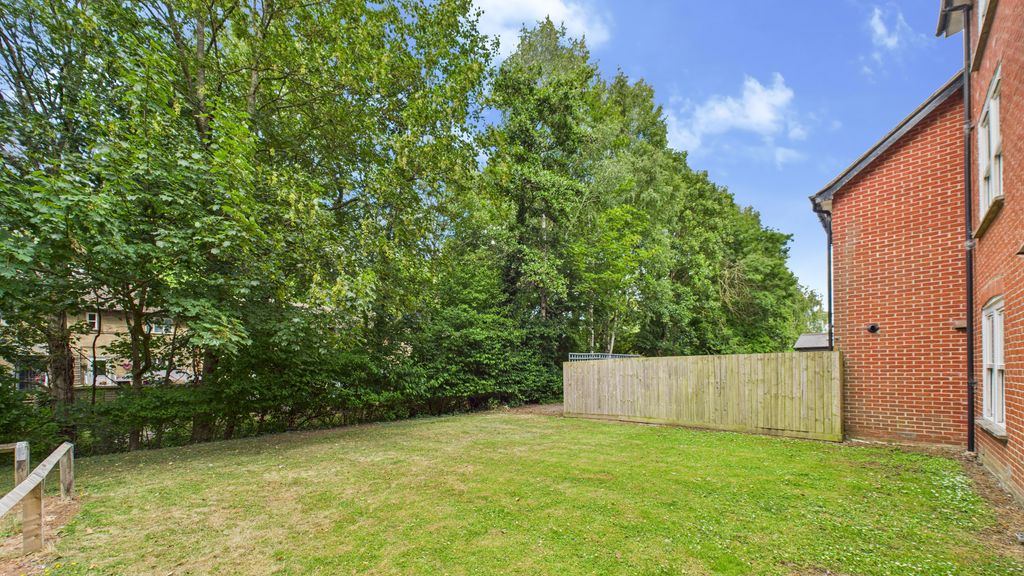 Property photo 3 of 9