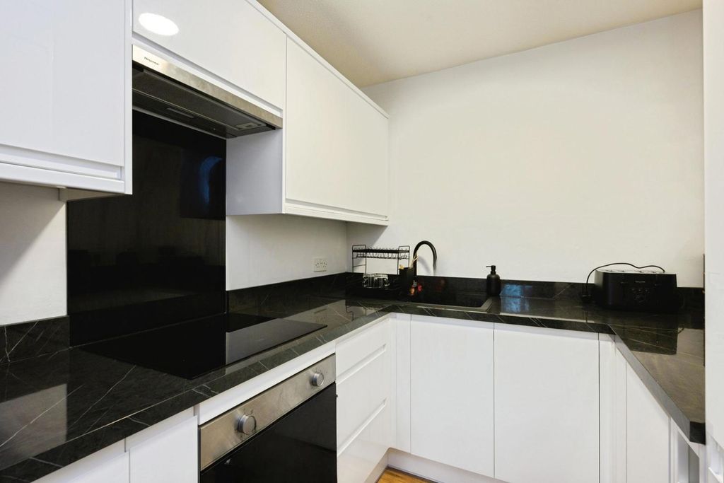 Property photo 2 of 13 Pbox-Img.Jpg