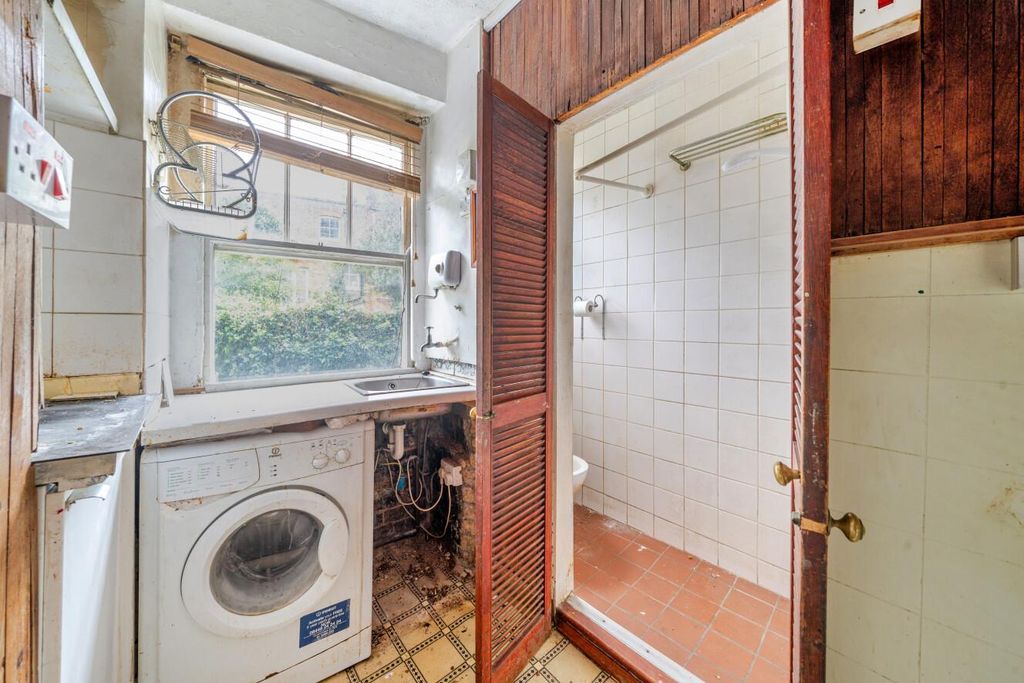 Property photo 3 of 11 Picture 3