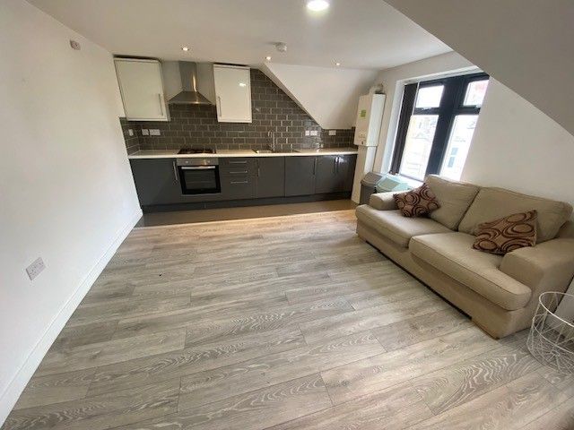 Property photo 1 of 6 Living Room