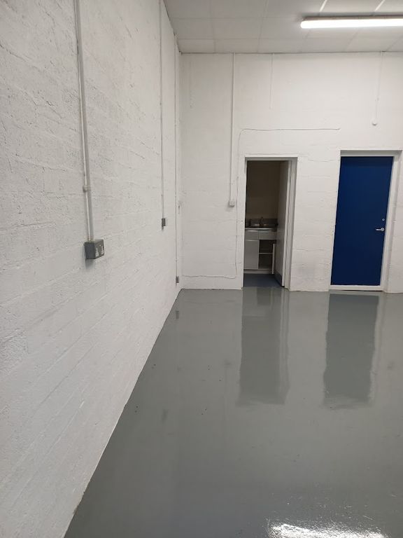 Property photo 3 of 6