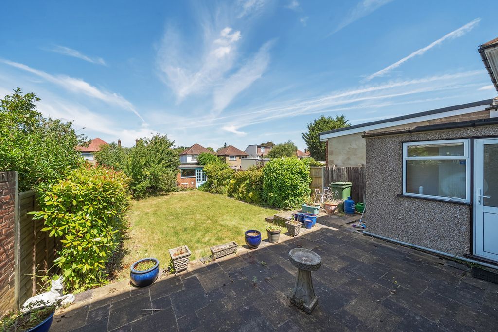 Property photo 2 of 19 1312921-18-685Ec7...