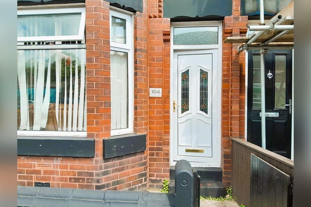 Property photo 2 of 11 Door.Jpg