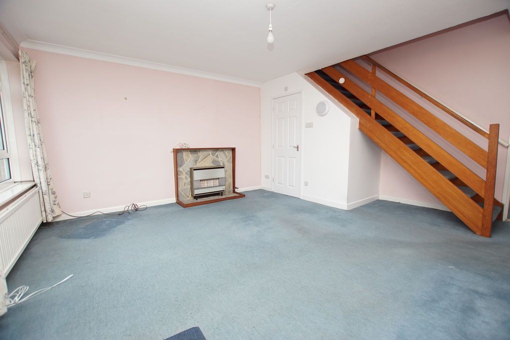Property photo 3 of 14 Lounge
