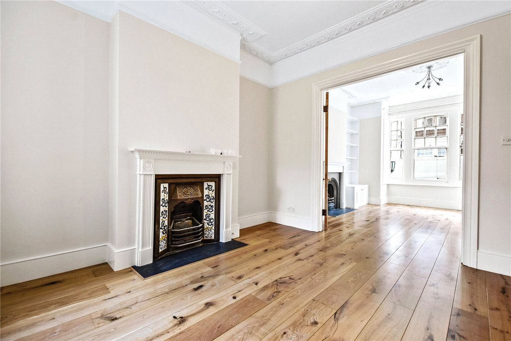 Property photo 2 of 9