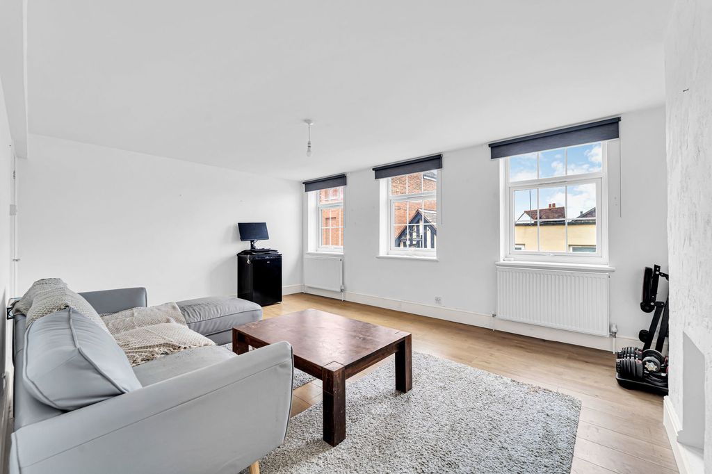 Property photo 2 of 13