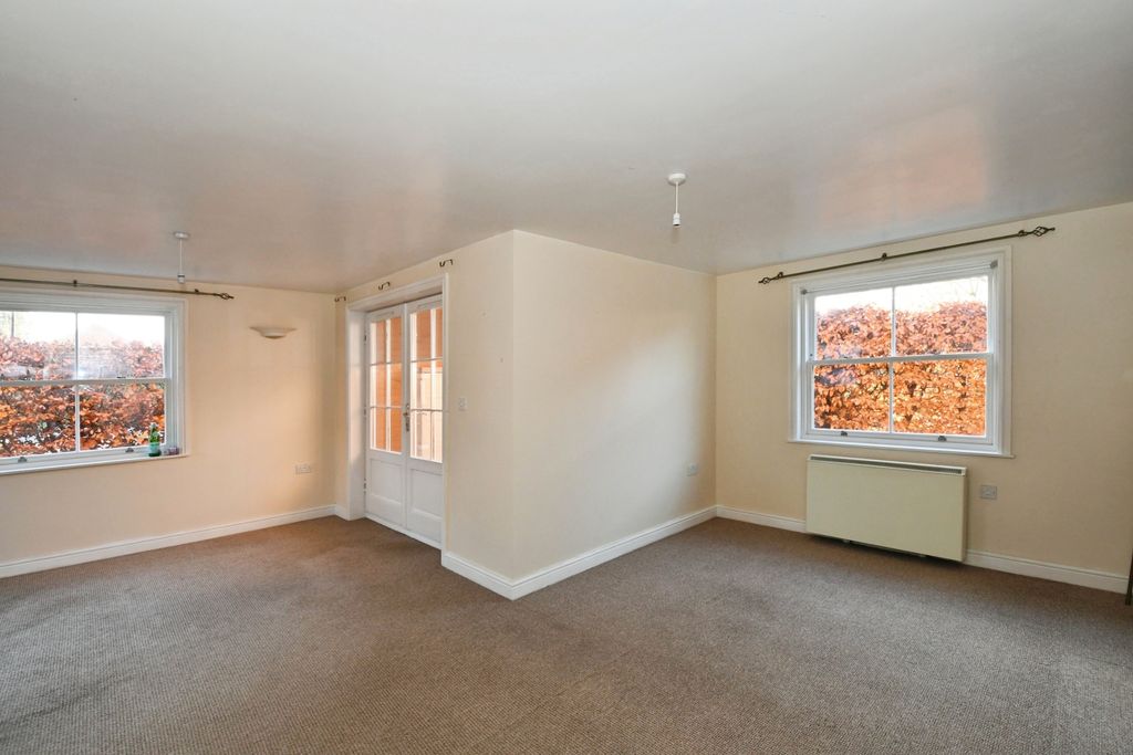 Additional image 4 of 3 bed flat for saleBennetts Mill Close, Woodhall Spa LN10
