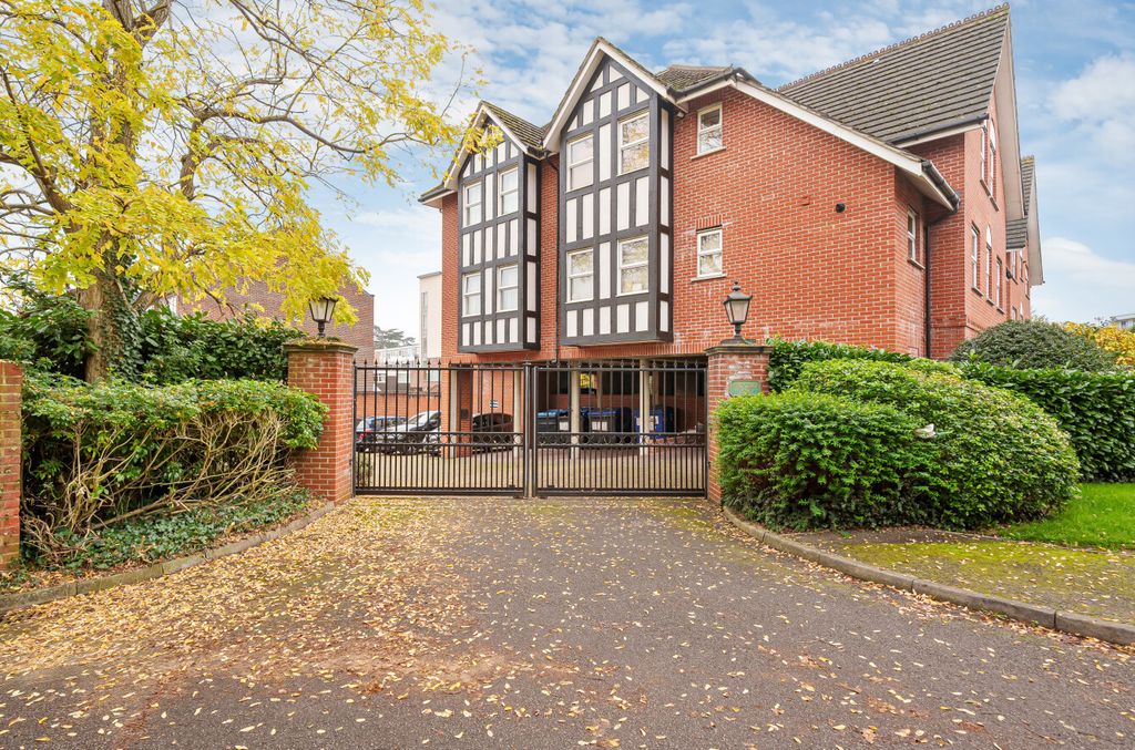 Property photo 1 of 19 Exterior