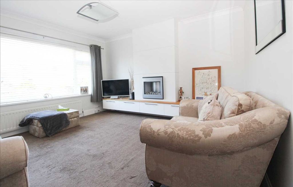 Property photo 3 of 16 Living Room