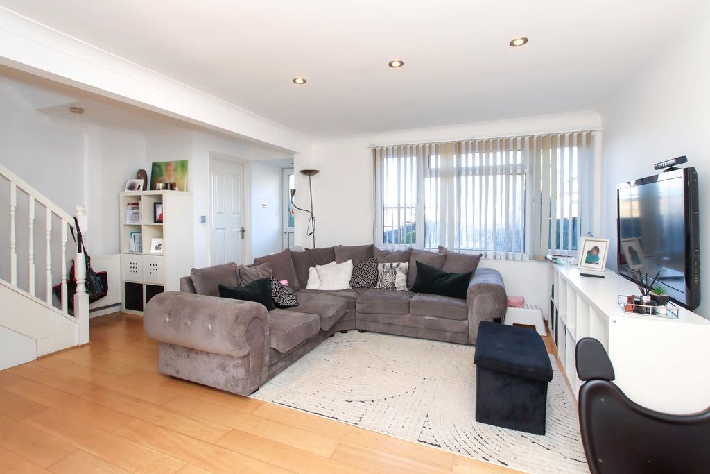 Property photo 3 of 14 Photo 1