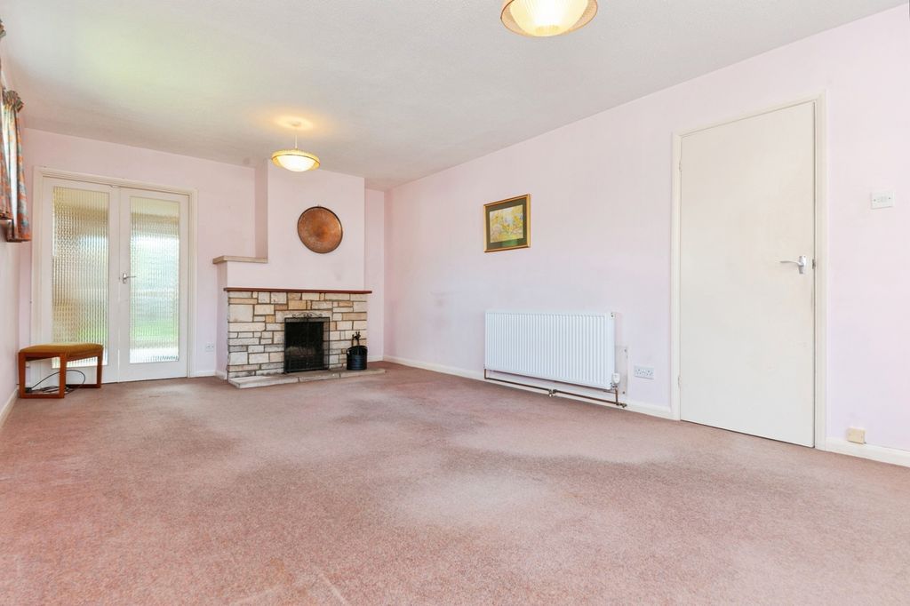 Property photo 2 of 17 Living Room