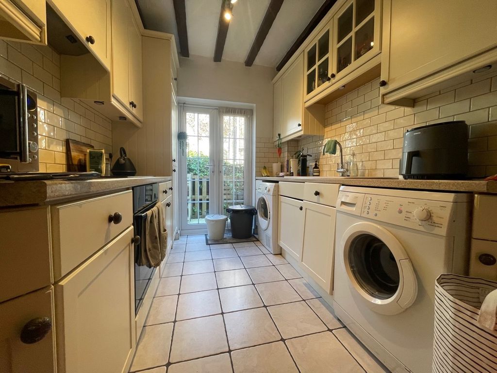 Property photo 3 of 7 Kitch 2