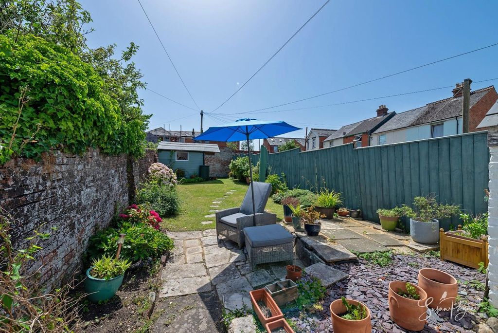 Property photo 2 of 31