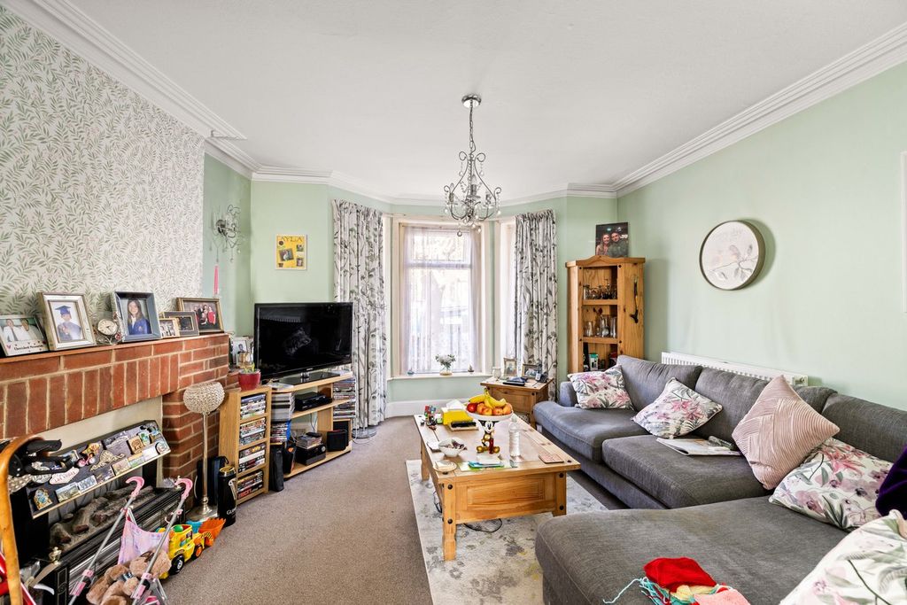 Property photo 2 of 13