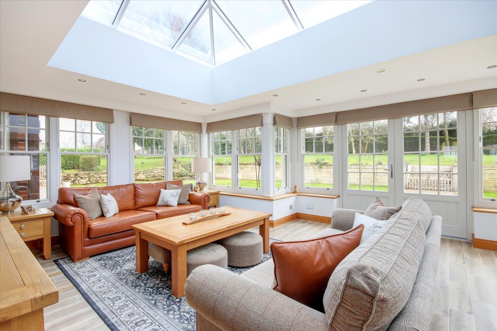 Property photo 3 of 39 Image