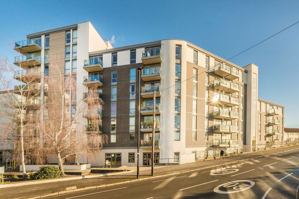 Property photo 1 of 6