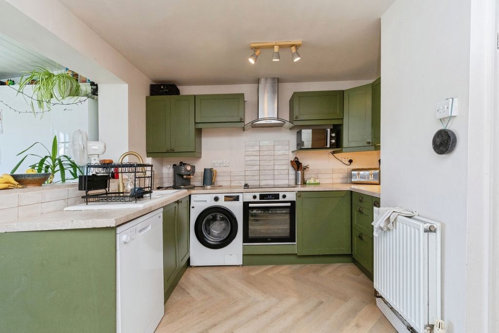 Property photo 2 of 20 Pbox-Img.Jpg