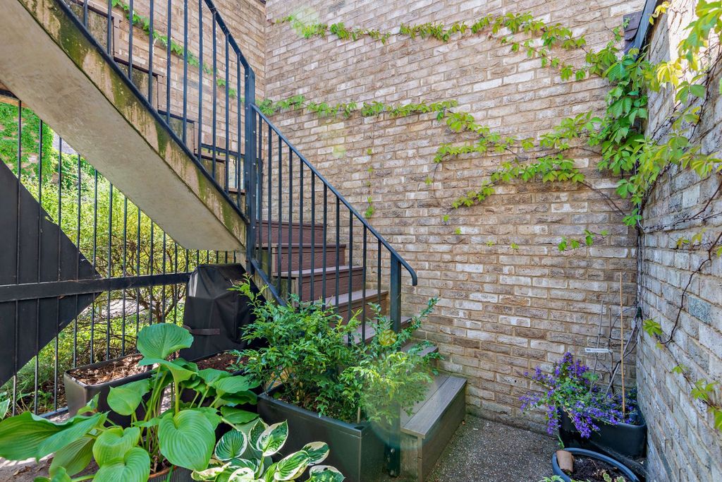 Property photo 3 of 19 Picture No. 06