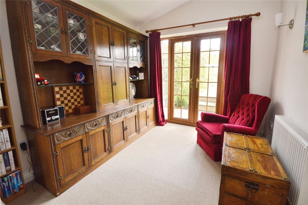 Property photo 3 of 23 Picture No. 09