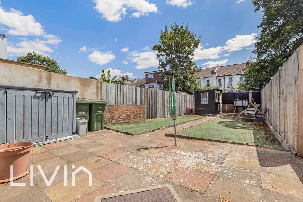 Property photo 3 of 9 025A7849