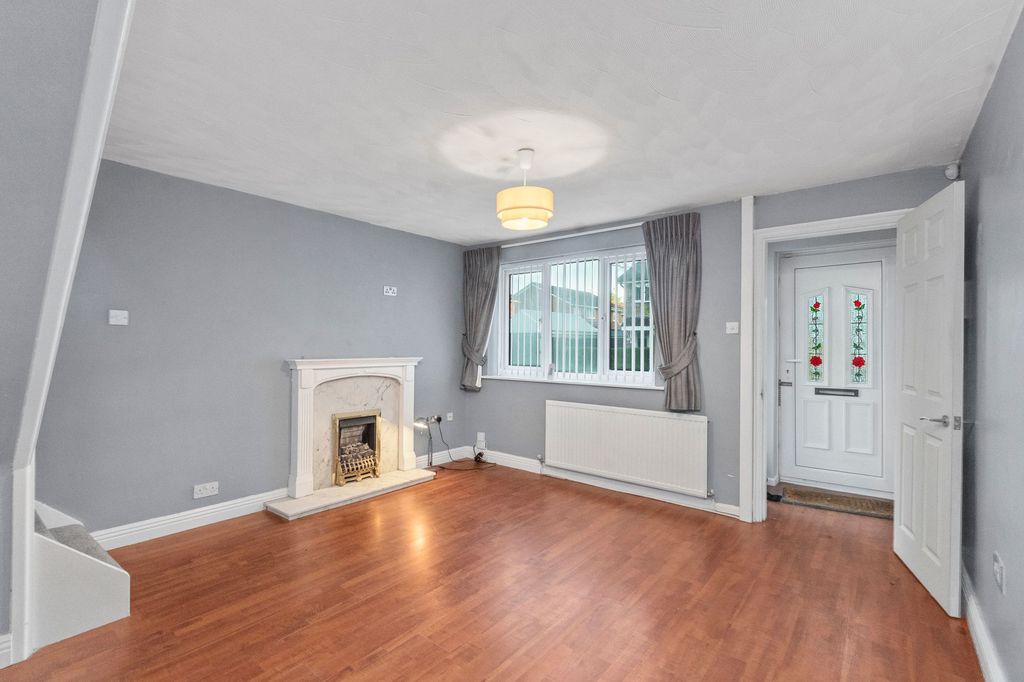 Property photo 3 of 16