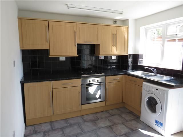 Property photo 3 of 15 Kitchen