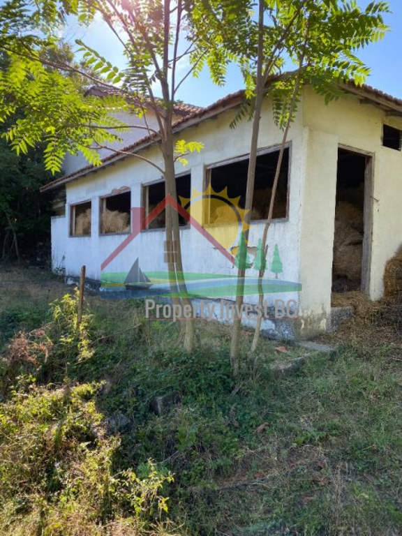 Property photo 1 of 5