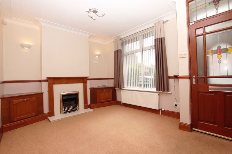 Property photo 2 of 17 Lounge