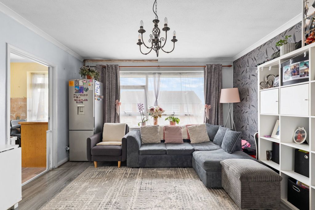 Property photo 3 of 9