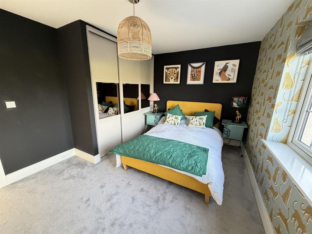 Additional image 24 of 5 bed property for saleButtercup Drive, Daventry NN11