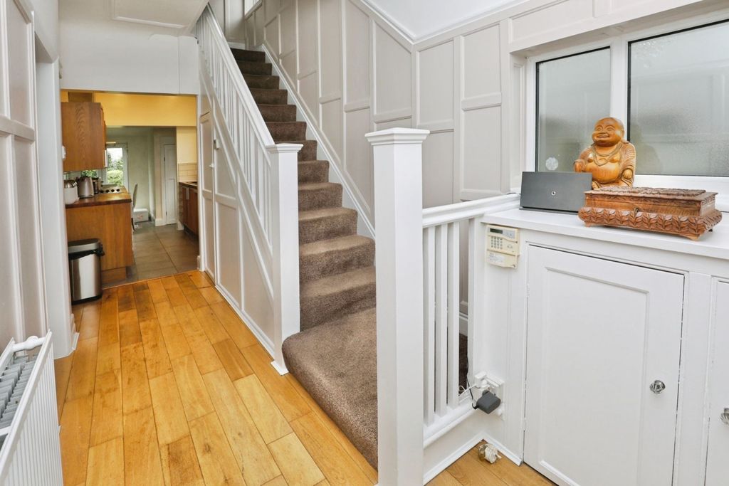 Property photo 2 of 19 Hallway