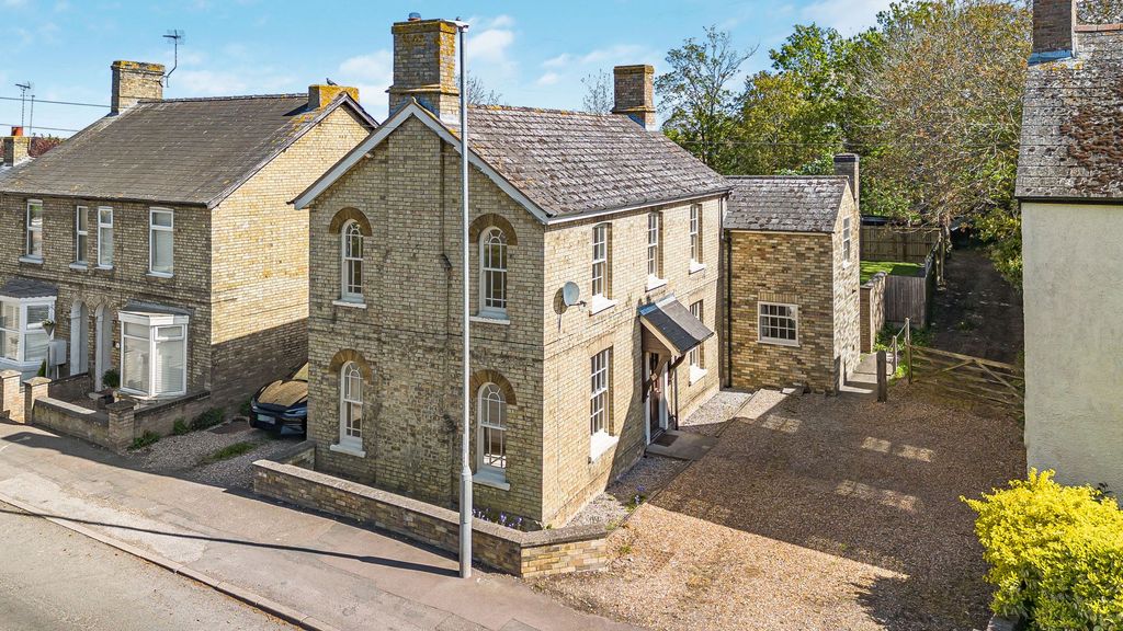 Property photo 1 of 27