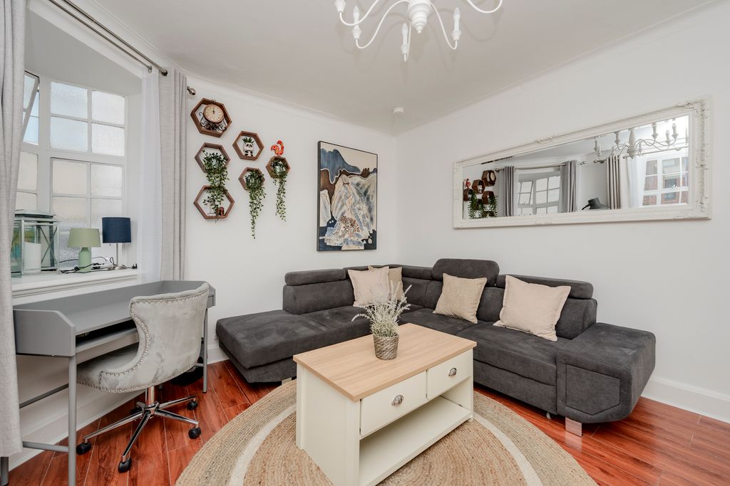 Property photo 2 of 15 58 Quebec Rd-4007.Jpg