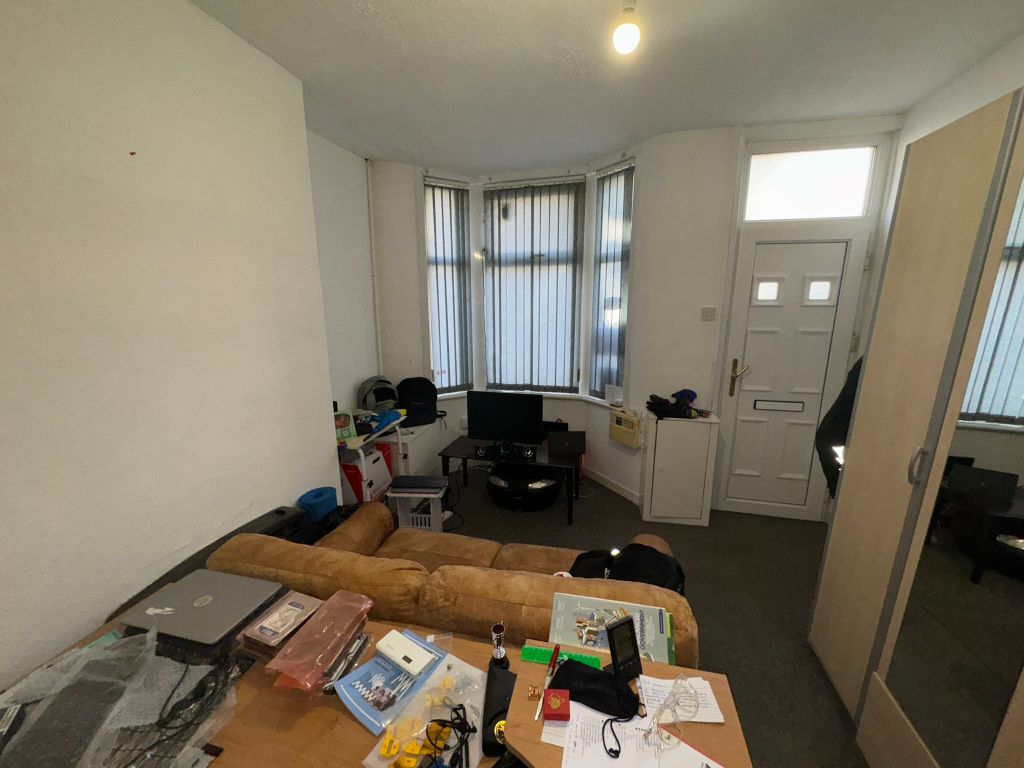 Property photo 3 of 9