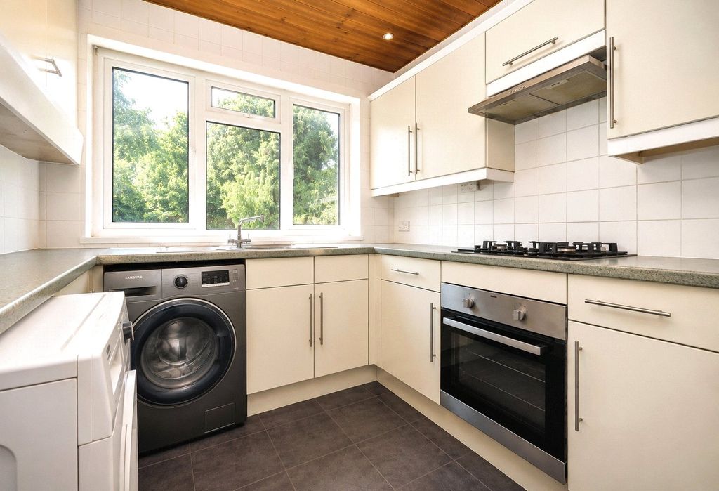 Property photo 3 of 13 Picture No. 27