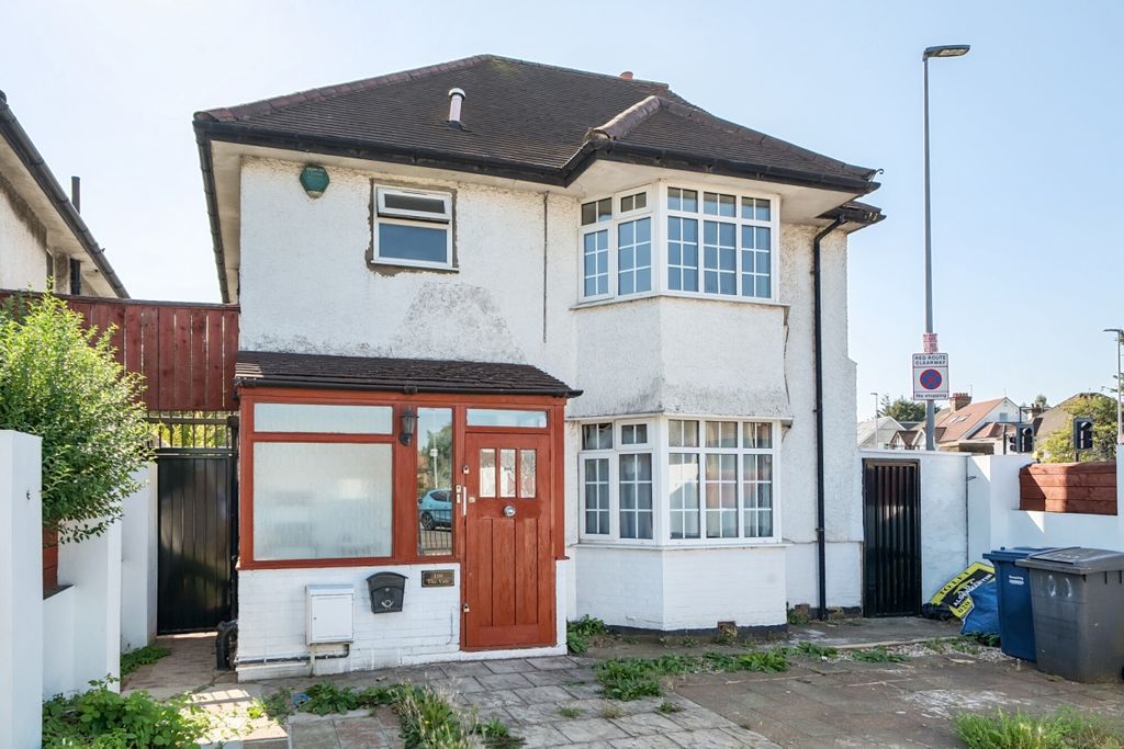 Property photo 3 of 19