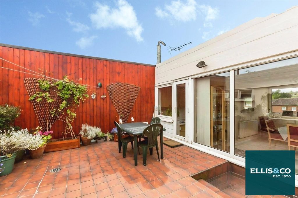 Property photo 3 of 9 Picture No. 05