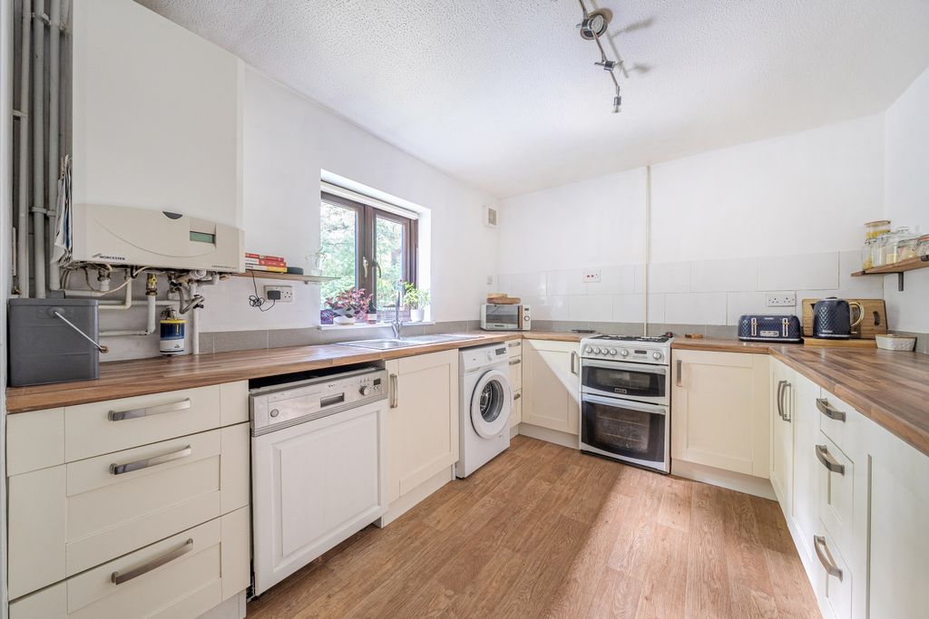 Property photo 3 of 11 1339736-1-689Da38c5912d