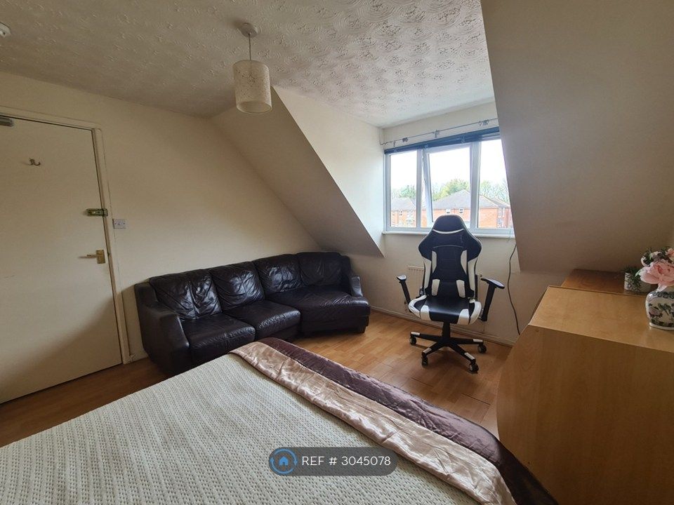 Property photo 2 of 9