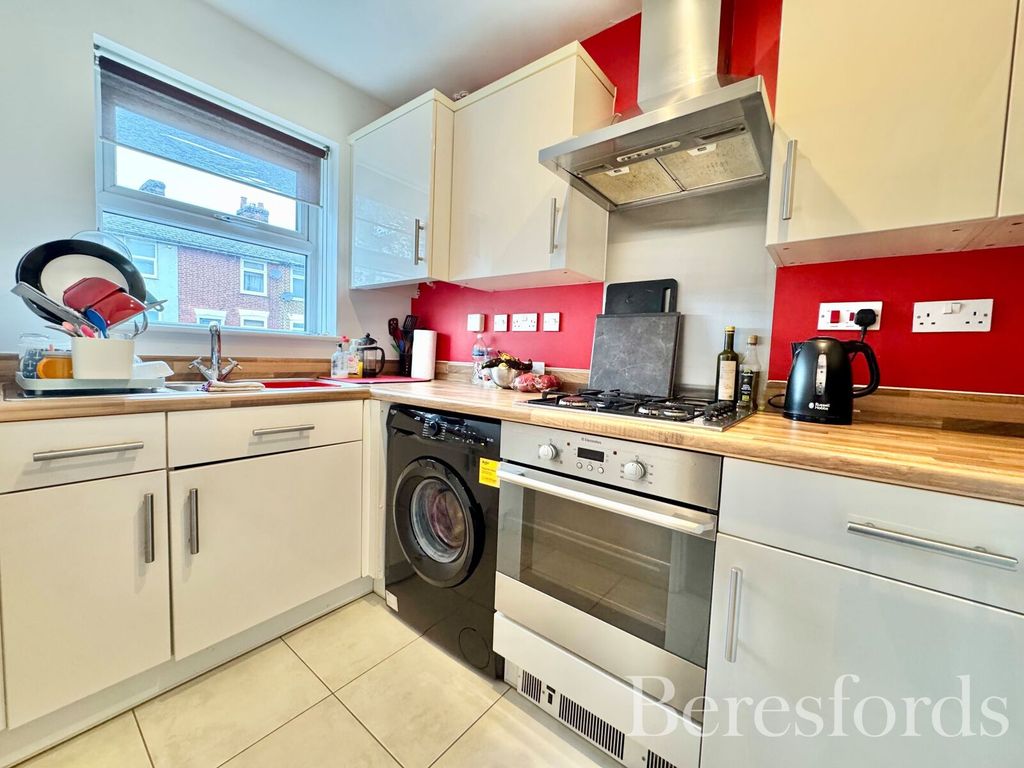 Property photo 2 of 12 Picture 2