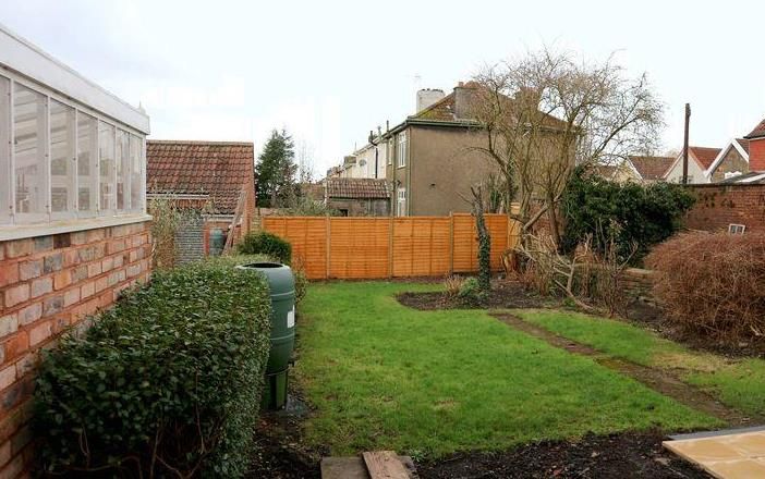 Property photo 2 of 11 Garden
