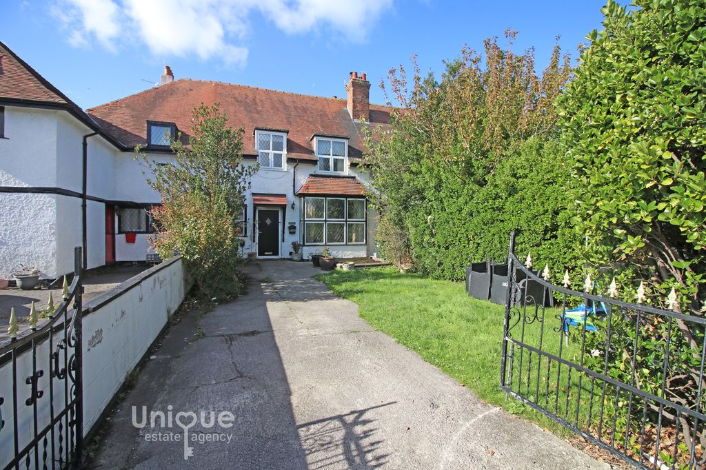 Property photo 1 of 21