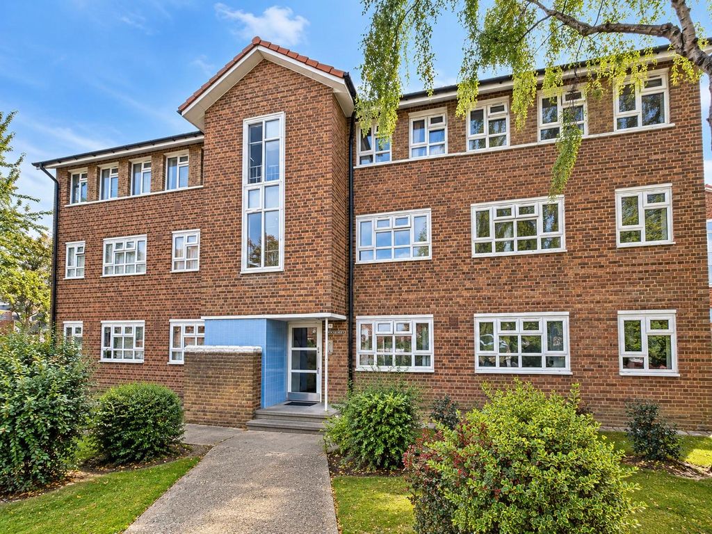 Property photo 1 of 7 Mallard Court, Kingsbury, Nw9 8Jr (7)